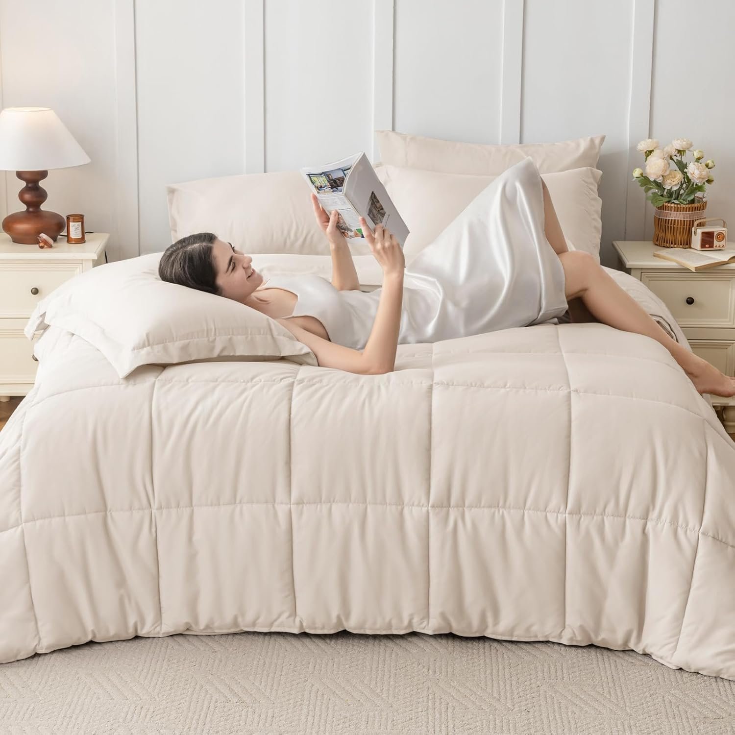 KUSTOMDECO Down Alternative 4Pcs Comforter Set Beige – Ultra Soft Microfiber Duvet with 250GSM Filling – King Size 240x260 cm – Lightweight, Breathable & Hypoallergenic Bedding for All Seasons - Image 6