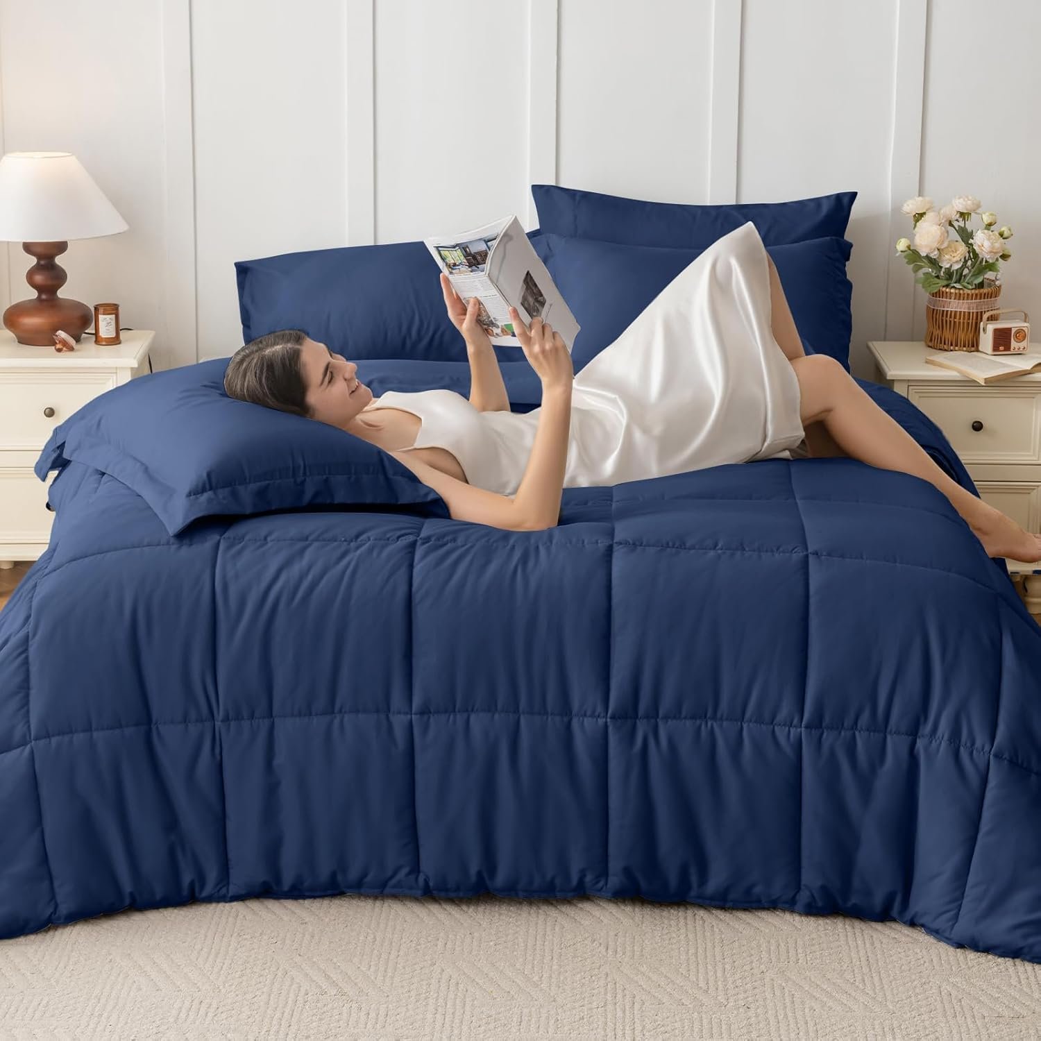 KUSTOMDECO Down Alternative 4Pcs Comforter Set Navy Blue – Ultra Soft Microfiber Duvet with 250GSM Filling – Single Size 200x200 cm – Lightweight, Breathable & Hypoallergenic Bedding for All Seasons - Image 6