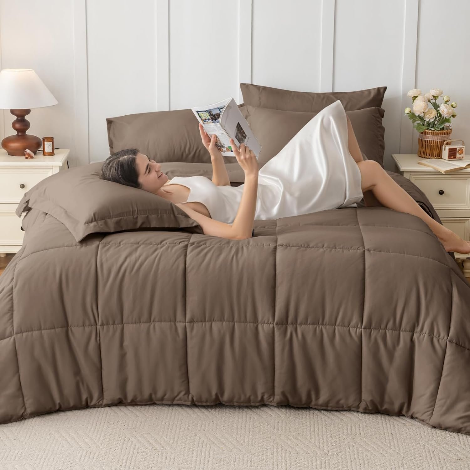 KUSTOMDECO Down Alternative 4Pcs Comforter Set Brown – Ultra Soft Microfiber Duvet with 250GSM Filling – Single Size 200x200 cm – Lightweight, Breathable & Hypoallergenic Bedding for All Seasons - Image 6