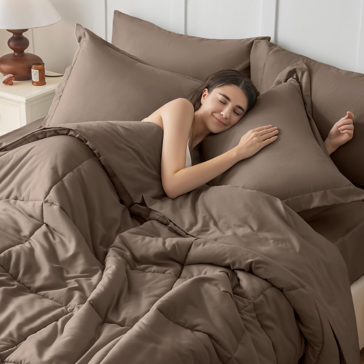 KUSTOMDECO Down Alternative 4Pcs Comforter Set Brown – Ultra Soft Microfiber Duvet with 250GSM Filling – Single Size 200x200 cm – Lightweight, Breathable & Hypoallergenic Bedding for All Seasons - Image 7