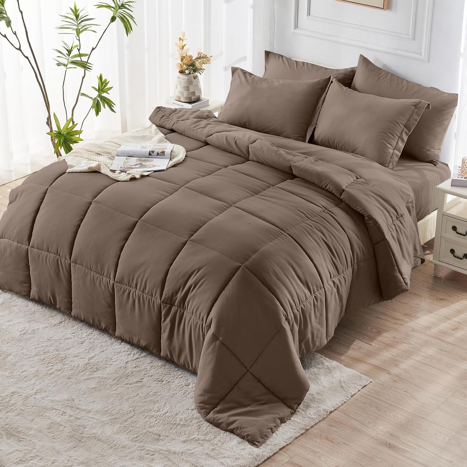 KUSTOMDECO Down Alternative 4Pcs Comforter Set Brown – Ultra Soft Microfiber Duvet with 250GSM Filling – Single Size 200x200 cm – Lightweight, Breathable & Hypoallergenic Bedding for All Seasons - Image 8