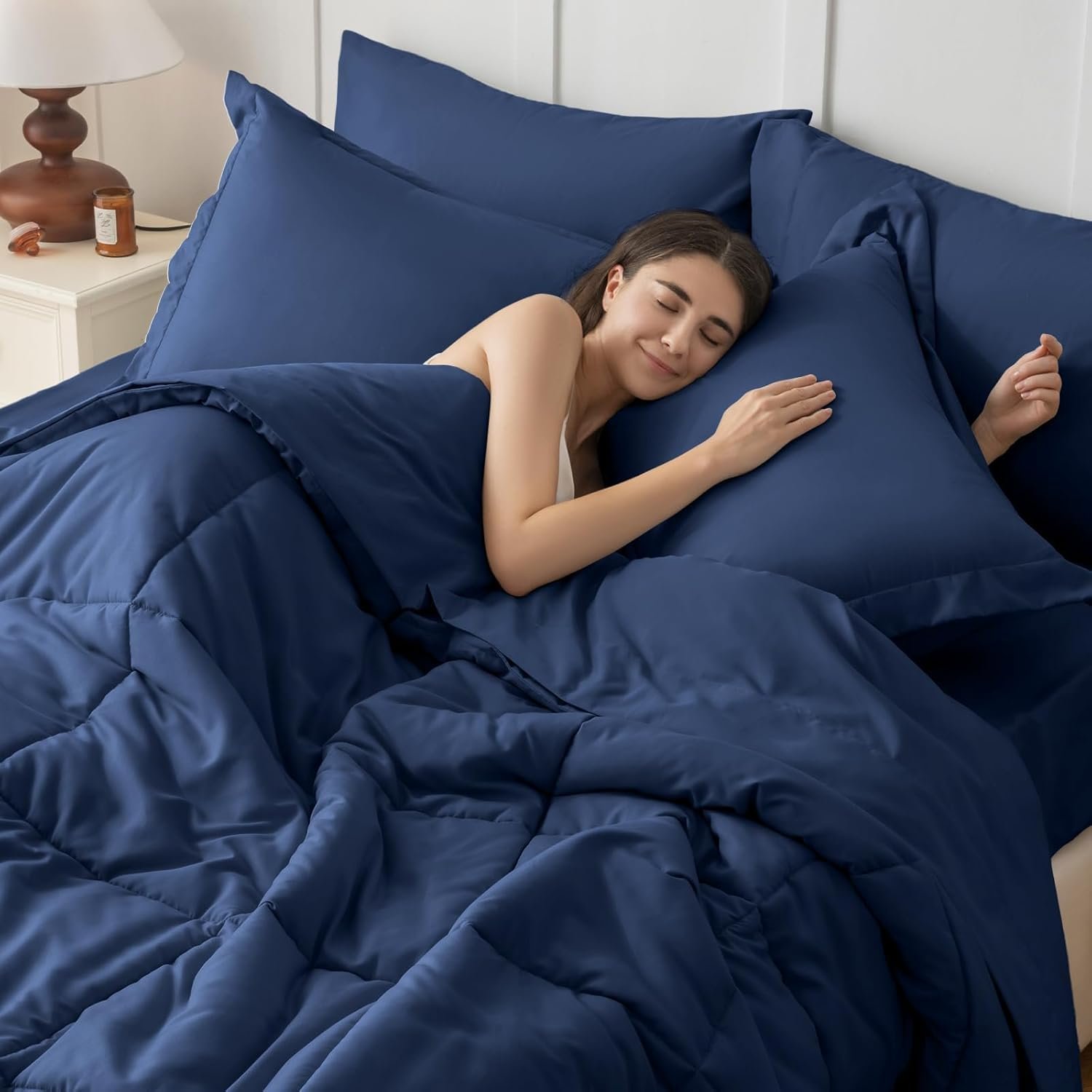KUSTOMDECO Down Alternative 4Pcs Comforter Set Navy Blue – Ultra Soft Microfiber Duvet with 250GSM Filling – King Size 240x260 cm – Lightweight, Breathable & Hypoallergenic Bedding for All Seasons - Image 7