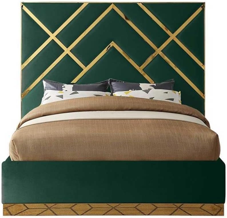 Restful Retreat Luxury Velvet Upholstered Bed - Customizable Design for UAE Bedrooms - Image 3