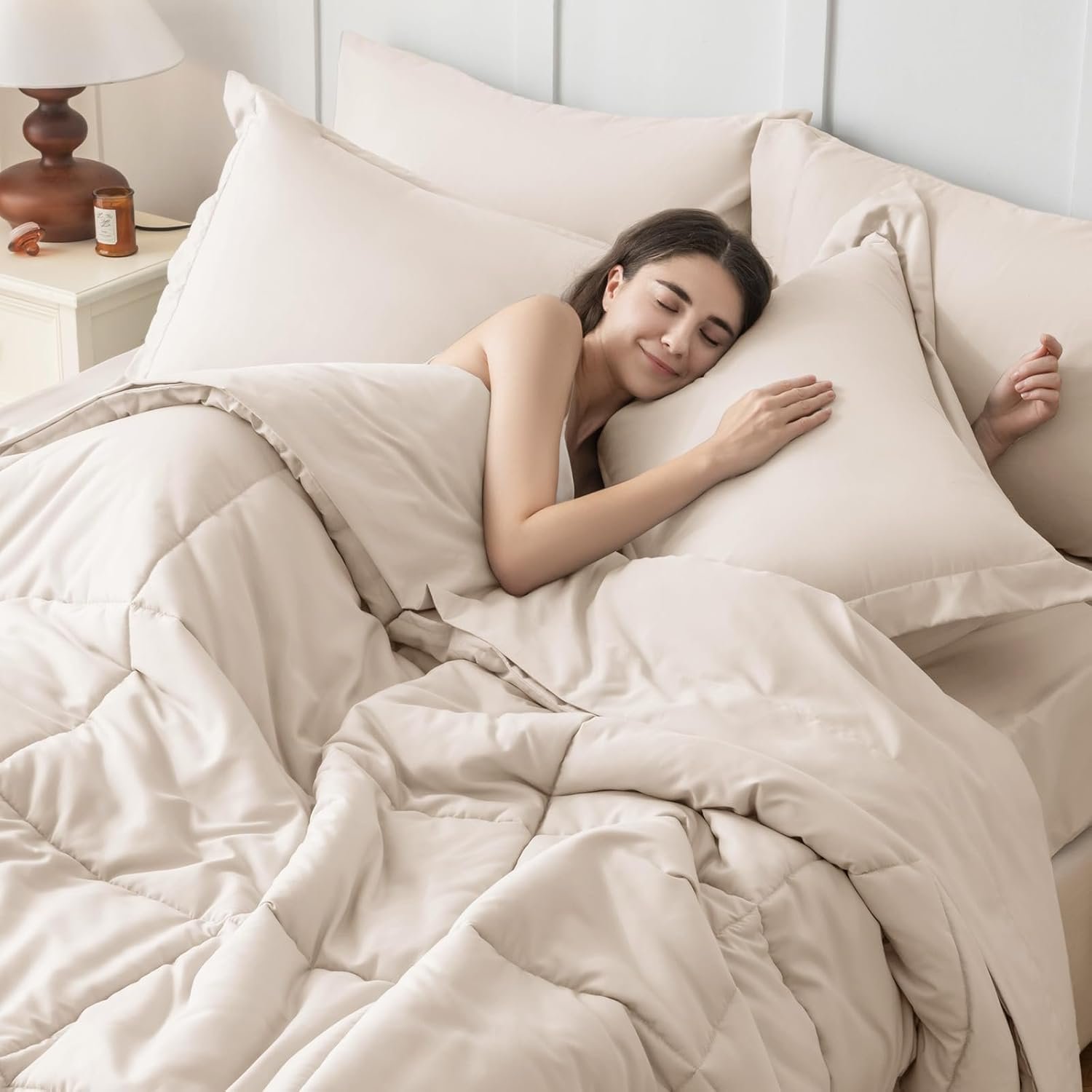 KUSTOMDECO Down Alternative 4Pcs Comforter Set Beige – Ultra Soft Microfiber Duvet with 250GSM Filling – Single Size 200x200 cm – Lightweight, Breathable & Hypoallergenic Bedding for All Seasons - Image 7